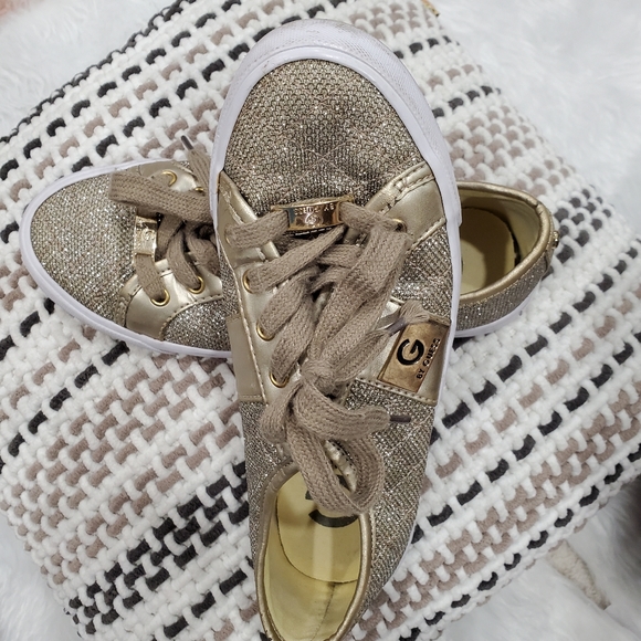 Gold sneakers - Picture 1 of 5